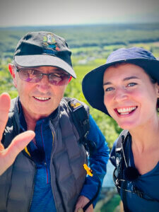 Kristina mit einem Crewmitglied Selfie