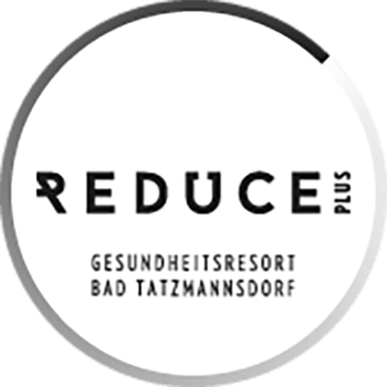 Logo von REDUCE Plus Gesundheitsresort, Bad Tatzmannsdorf, Österreich, in schwarz-weißem Design.