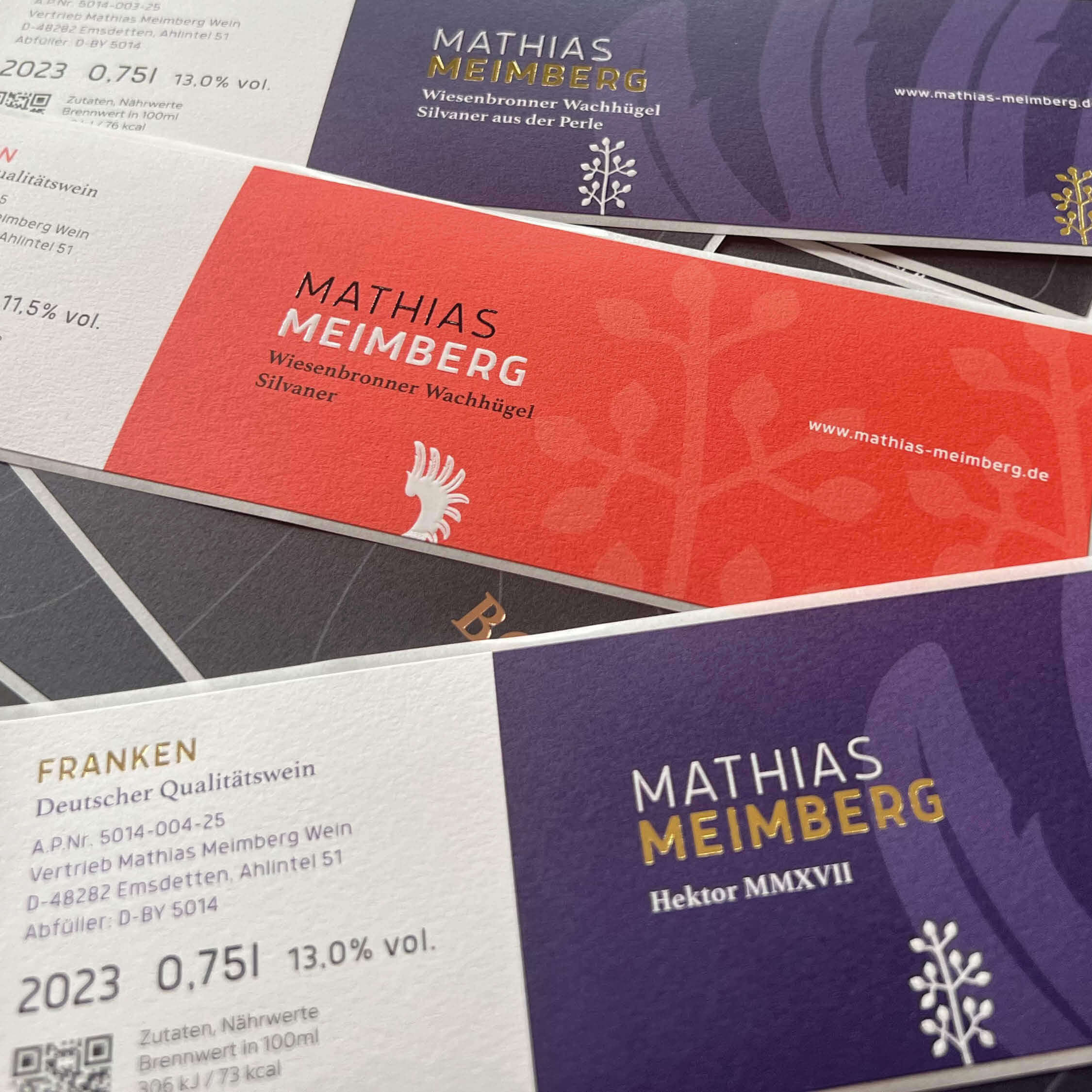 Weinetiketten von Mathias Meimberg – Wiesenbronner Wachhügel Silvaner, deutscher Qualitätswein.