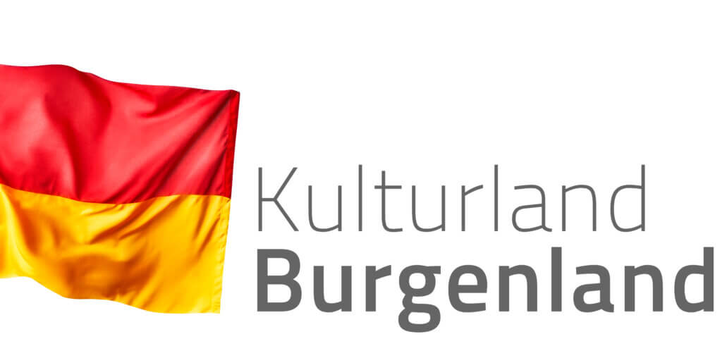 Logo_Land_BGLD_ Kulturland_groß Rote-gelbe Flagge neben dem Schriftzug Kulturland Burgenland, symbolisiert regionale kulturelle Vielfalt für Prima Magazin.